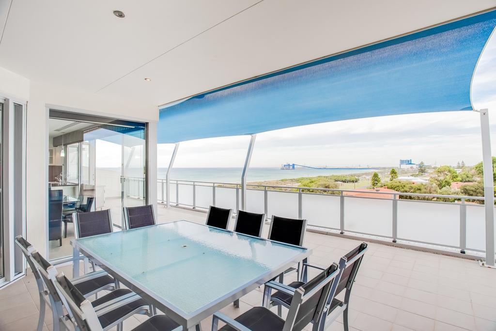 Spinnakers By Rockingham Apartments Buitenkant foto