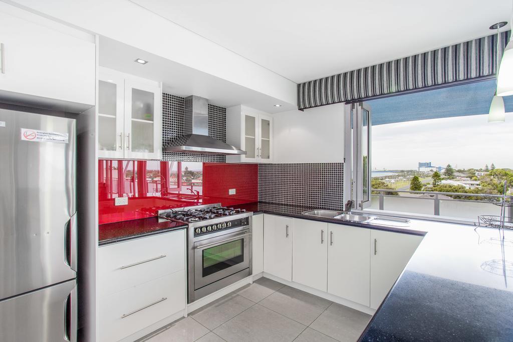 Spinnakers By Rockingham Apartments Buitenkant foto