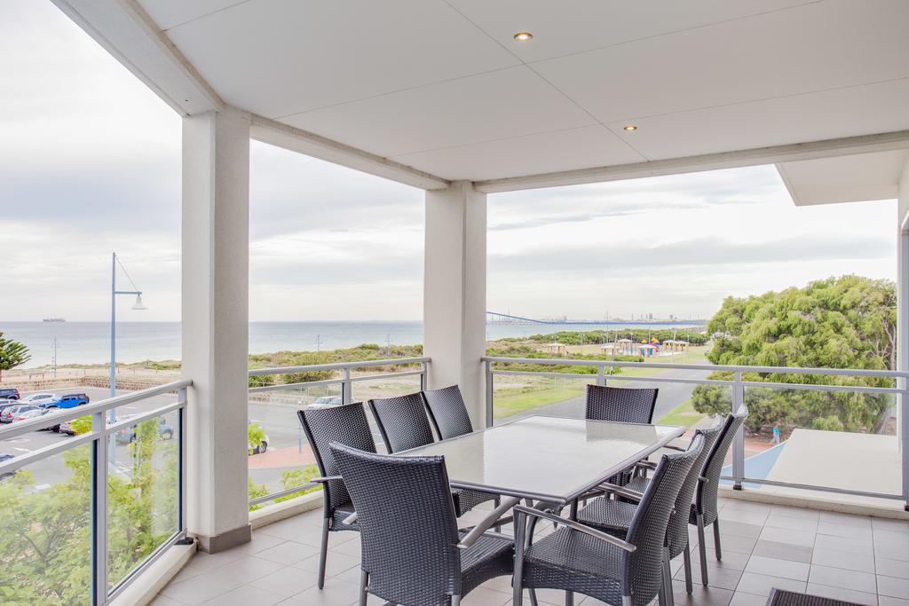 Spinnakers By Rockingham Apartments Buitenkant foto